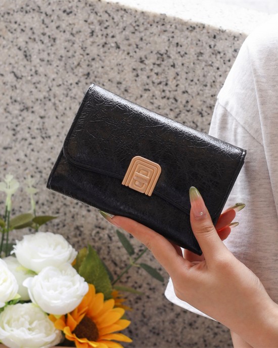 PRETTYZYS Korean style new arrival, medium-sized wallet, simple, solid color, stylish, sophisticated, and versatile, large capacity. PRETTYZYS Korean style new arrival, medium-sized wallet, simple, solid color, stylish, sophisticated, and versatile, large capacity.