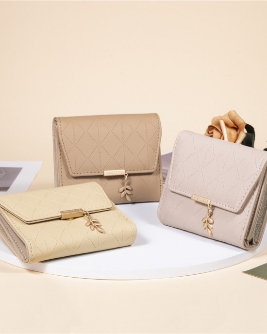 Prettyzys/Pretty's new women's wallet, a stylish, foldable, zippered, short, multifunctional coin purse with a Japanese and Korean design. Prettyzys/Pretty's new women's wallet, a stylish, foldable, zippered, short, multifunctional coin purse with a Japanese and Korean design.