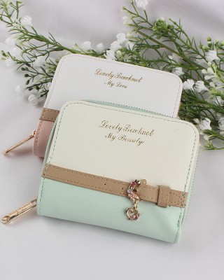 Lianbu Korean-style short women's wallet, a fresh, two-fold, zippered, solid-color PU, student wallet.