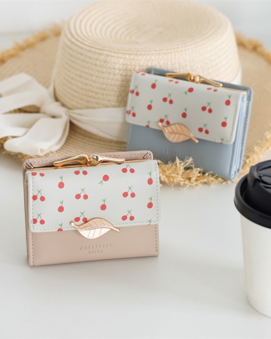 New women's wallet, printed, fresh and simple, foldable zippered and clasp, multifunctional, portable, women's wallet and coin purse. New women's wallet, printed, fresh and simple, foldable zippered and clasp, multifunctional, portable, women's wallet and coin purse.